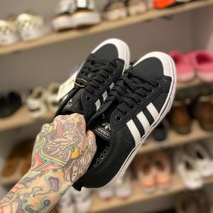 Men’s Size 9 Adidas Sneakers